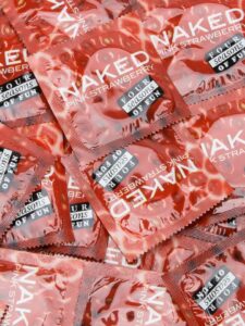 Four Seasons Condoms Four Seasons Strawberry Flavoured Latex Condoms (144 Pack) — Erotic