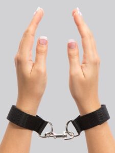 Lovehoney BASICS BASICS Wrist Cuffs — Erotic • Black
